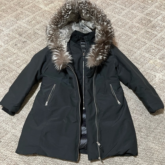 Selling a XXL Trish Long Mackage - Picture 5 of 8